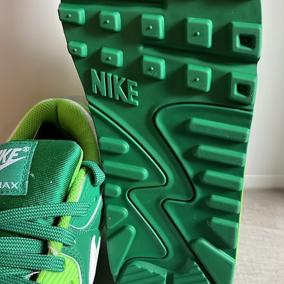Nike Air Max 90 St. Patrick's Day 2021 Sneakers - Picture 6 of 13